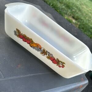 Fire King Anchor Hocking Nature's Bounty 1.5 Qt Milk Glass Casserole Dish 432 US